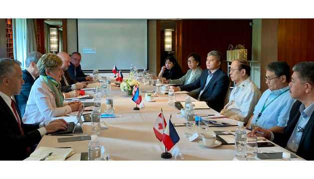 Canada's agriculture minister Marie-Claude Bibeau (left) met with officials from the PHilippines' Department of Agriculture.